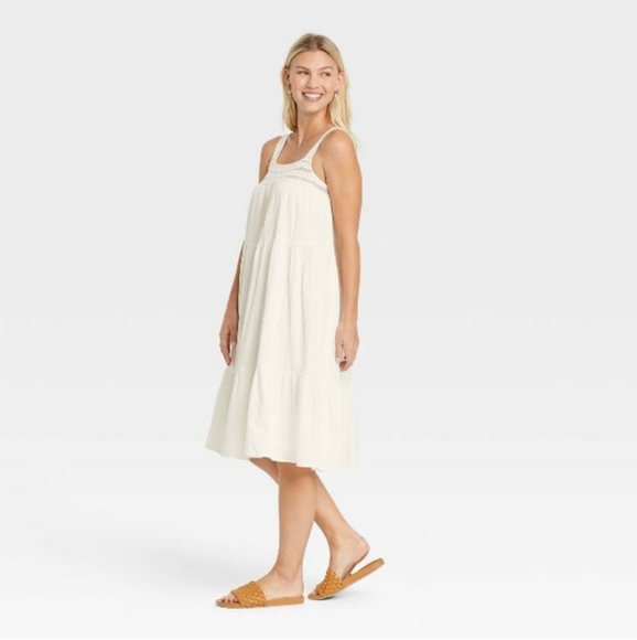 Women's Sleeveless Crochet Trim Dress -Universal Thread™White Multiple Sizes 11 - Picture 6 of 9